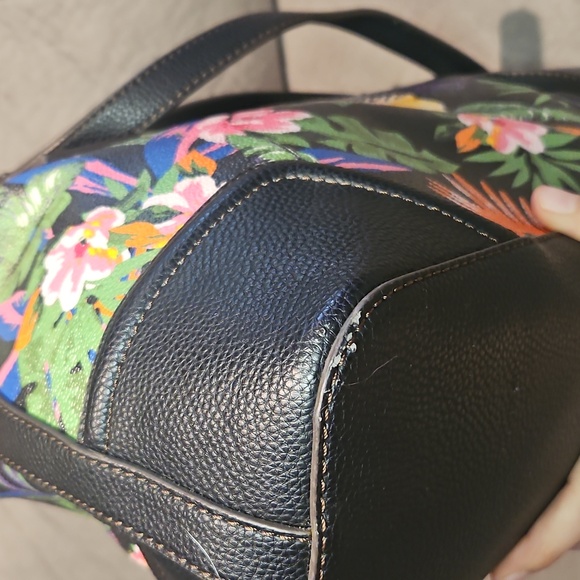 Liz Claiborne Floral Shoulder Bag - Picture 11 of 13